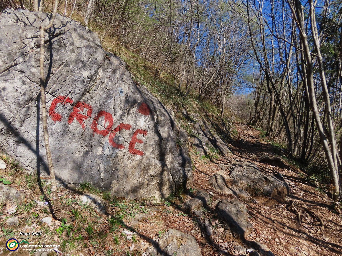 21 Il sentiero mi porterà alla croce di Bracca.JPG
